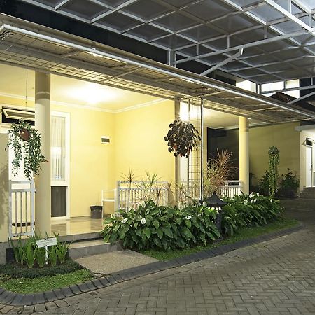 Riverstone Hotel & Cottage Batu  Eksteriør billede